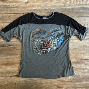 Women’s Harley-Davidson shirt. “Feel The Freedom” bling shirt. Size L